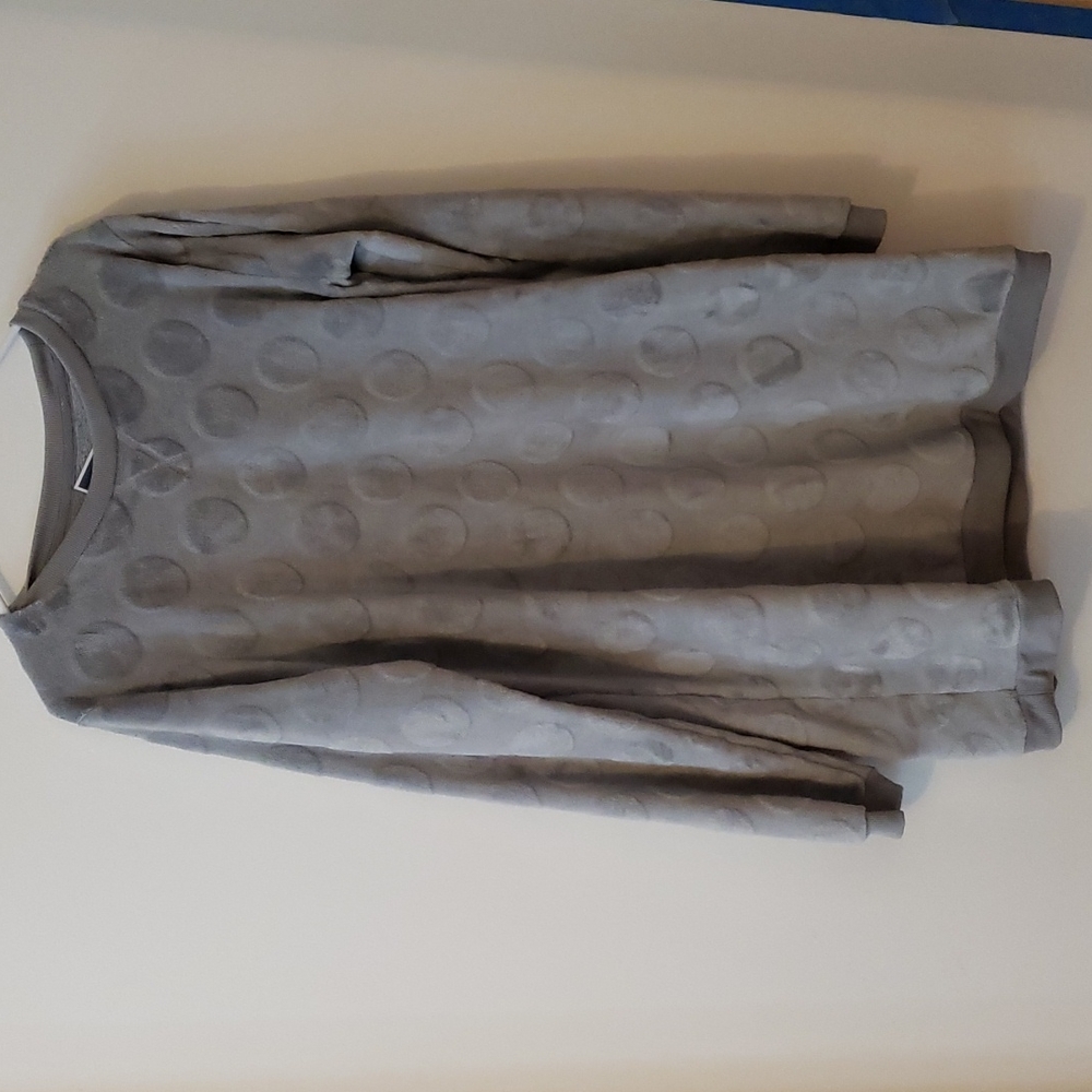 Peaches and Dreams Size L gray plush nightgown